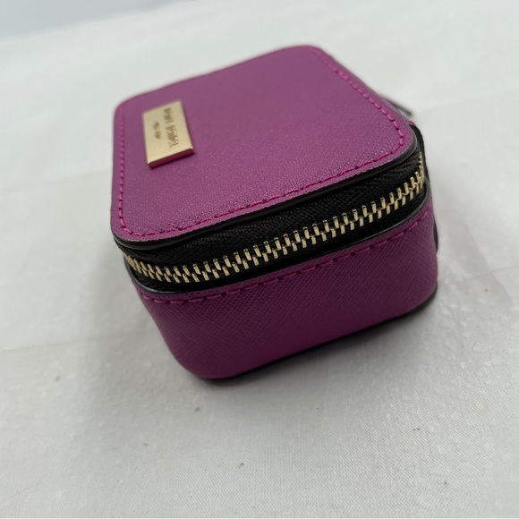 Henri Bendel Pill Case - Picture 8 of 9